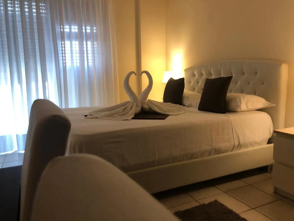B&B Baciami Ancora Bari 3*,