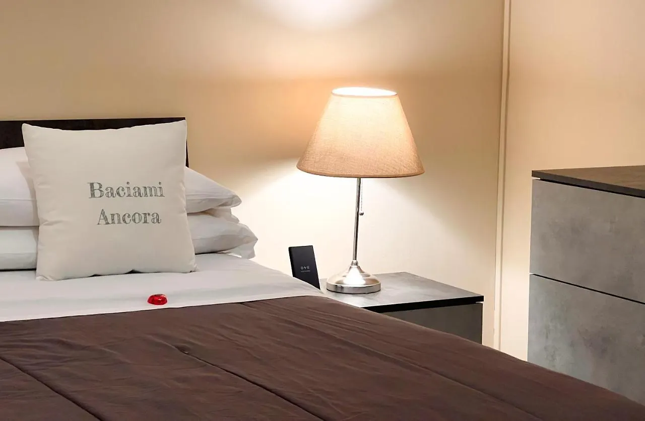 B&B Baciami Ancora Bari 3*,  Italy
