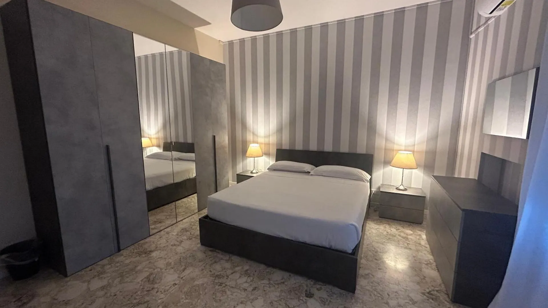B&B Baciami Ancora Bari 3*,
