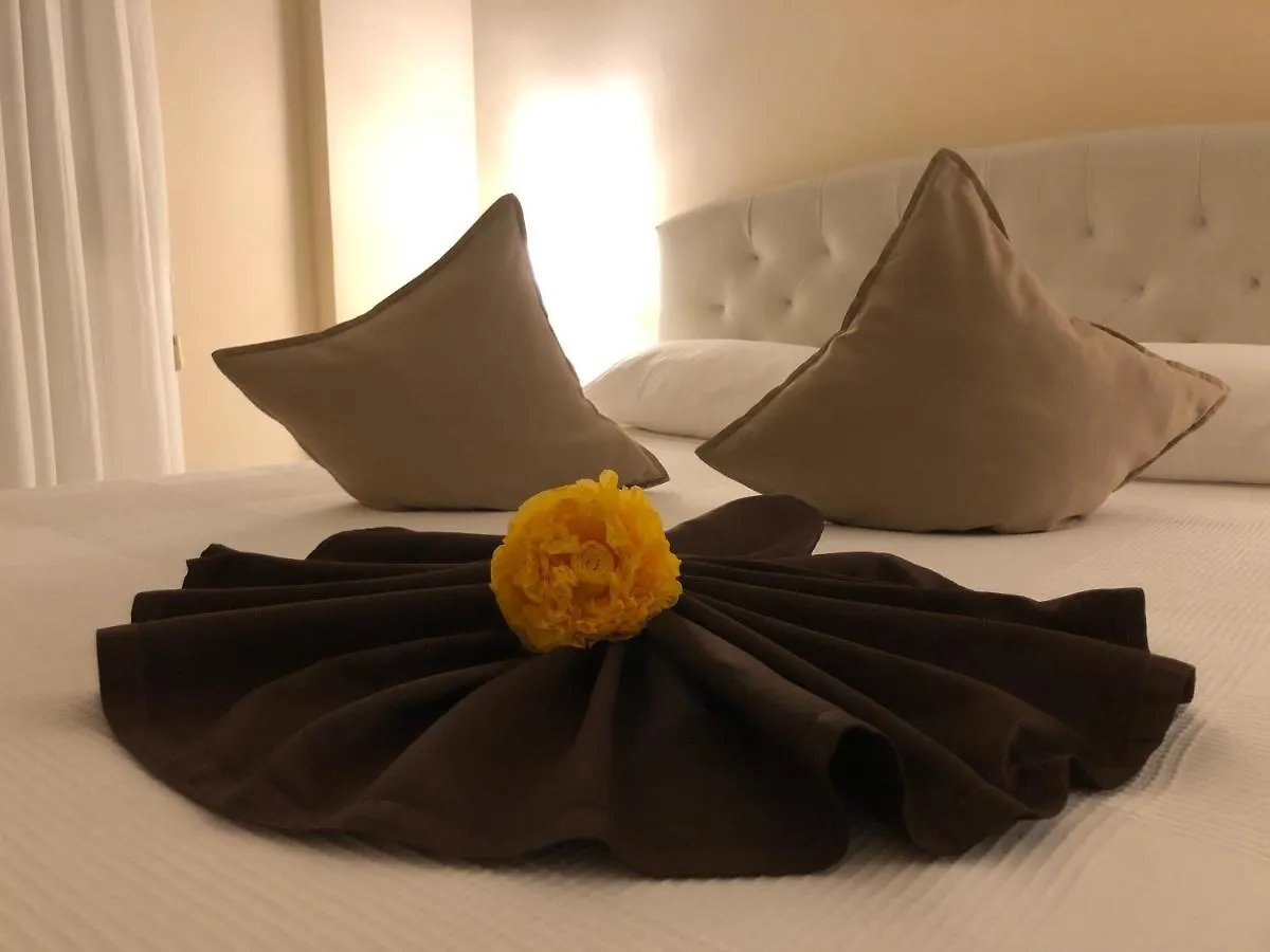 B&B Baciami Ancora Bari 3*,  Italy